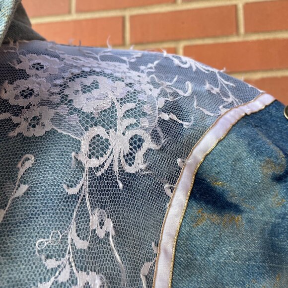 Vintage 80s Acid Wash Embellished Lace Batwing Denim Jacket | Size Large - Picture 6 of 16